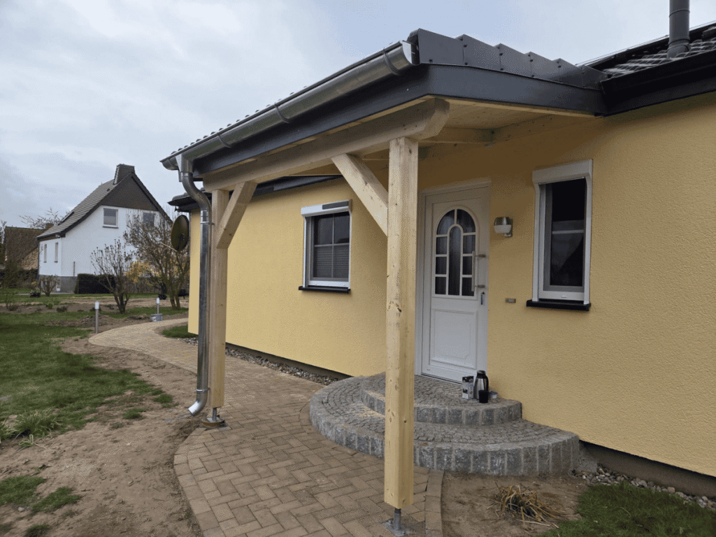 Vordach in Demmin gebaut